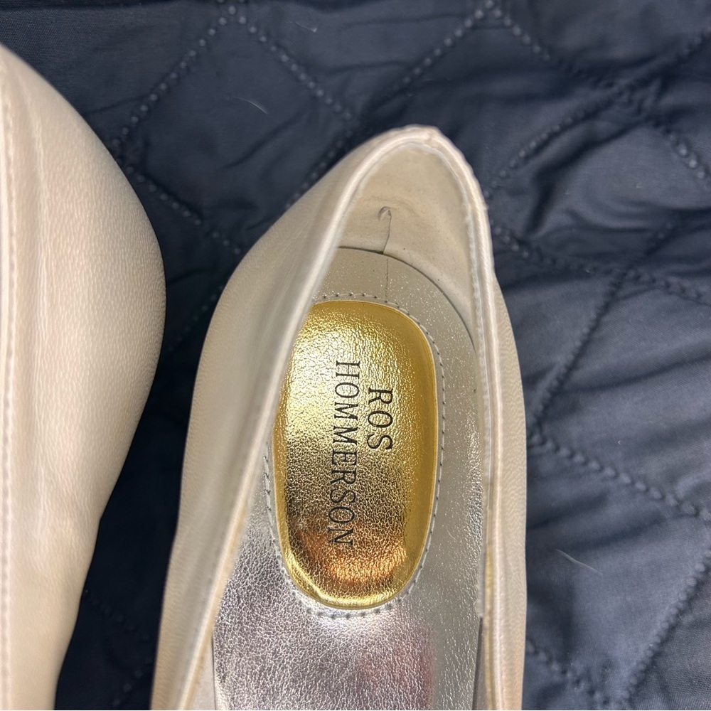Ros Hommerson Beige Leather Pumps Size 8 4A Extra Narrow Studded Strap Heels - Picture 7 of 10